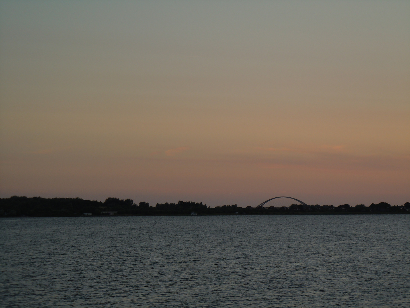 Fehmarnsundbrücke im Sonnenuntergang