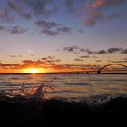 Fehmarnsundbrücke im Sonnenuntergang