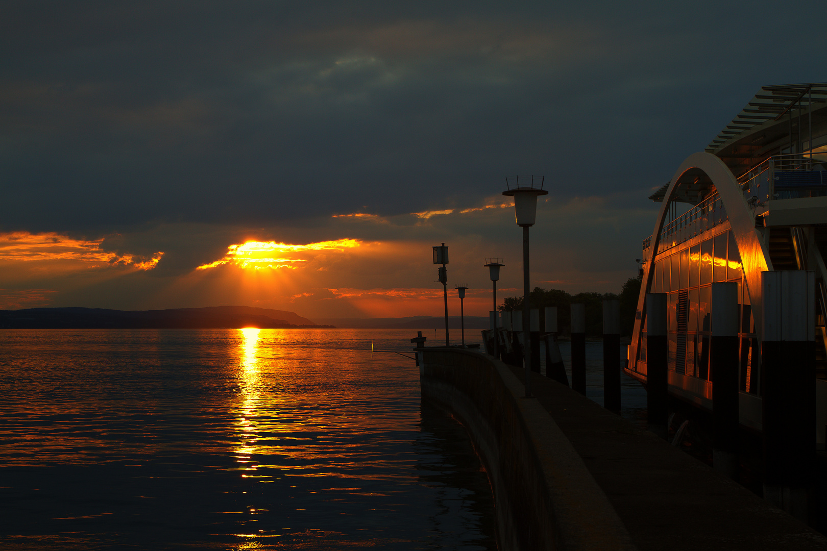 Feierabend Autofähre am Bodensee