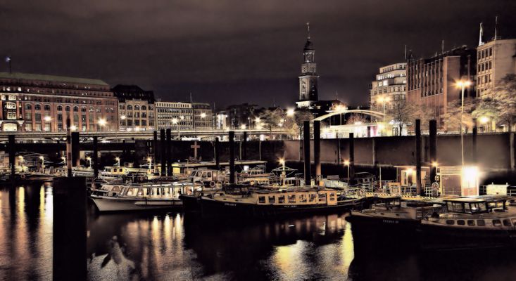 Feierabend im Binnenhafen Hamburg .....