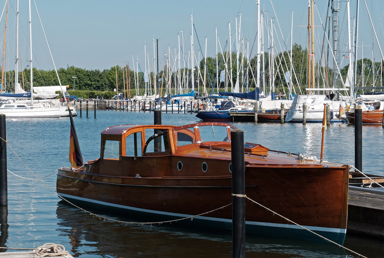 Feine Motoryacht 