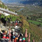 feinen Wein und die wärmende Sonne geniessen