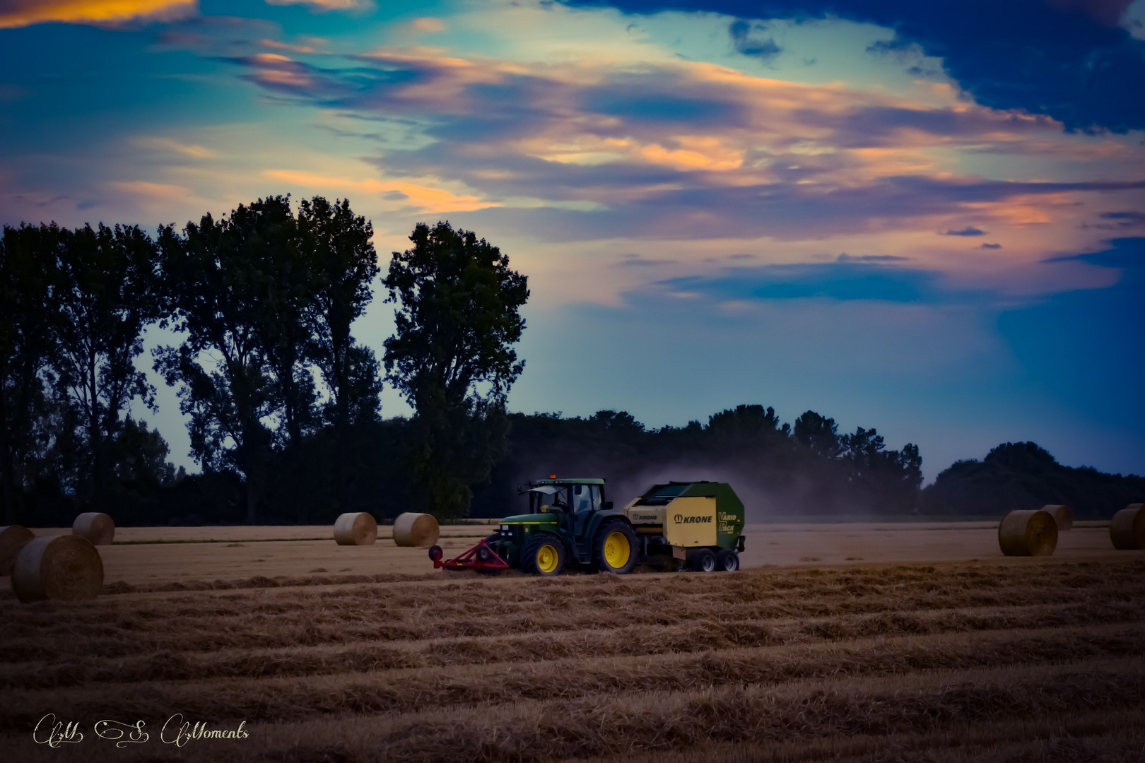 Feldarbeit in den Abendstunden