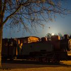 Feldbahn im Mondlicht