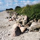 Feldsteine als Strandschutz