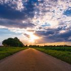 Feldweg bei Barsinghausen kurz vor Sonnenuntergang