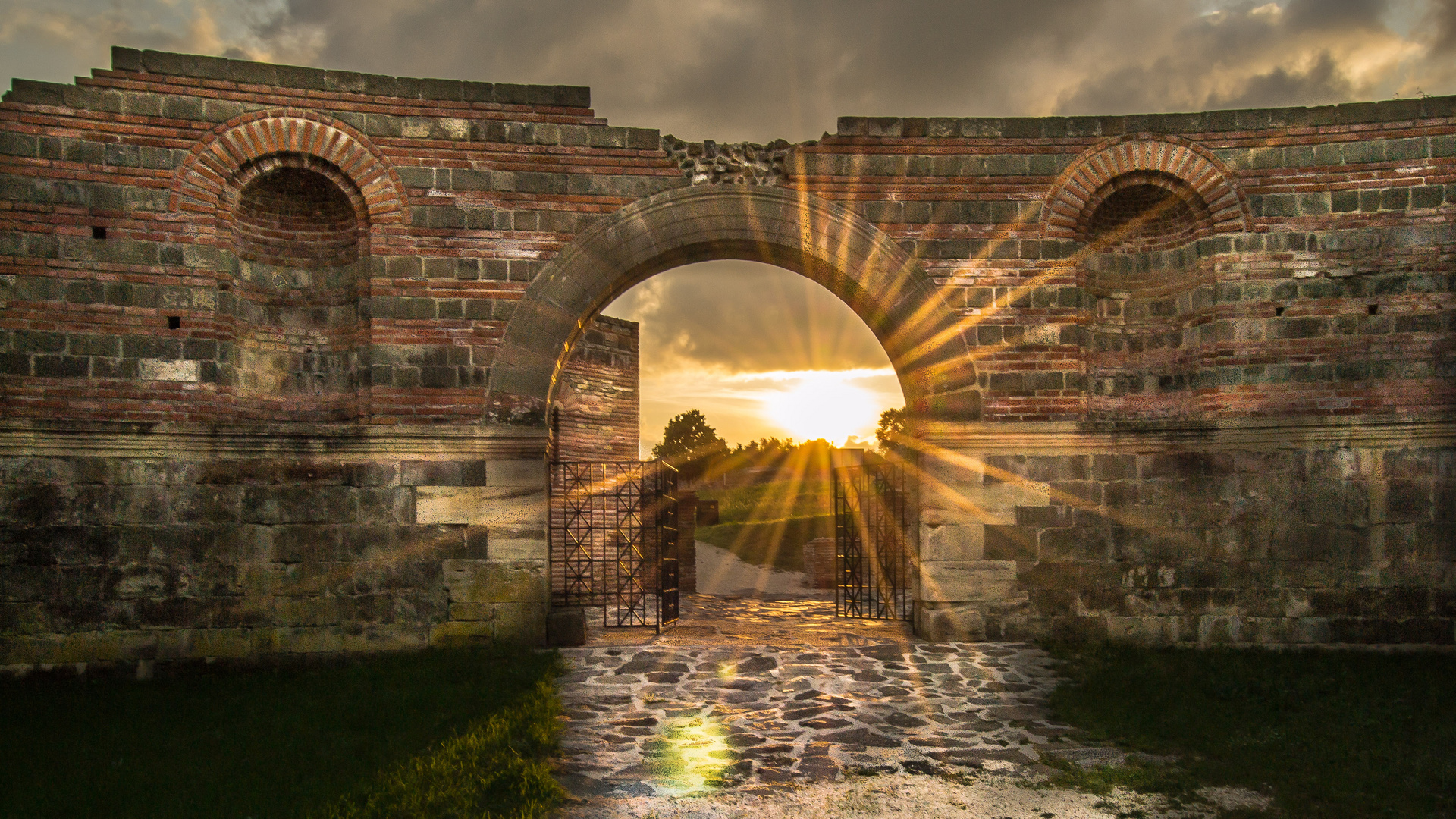 Felix Romuliana - Fortress Door