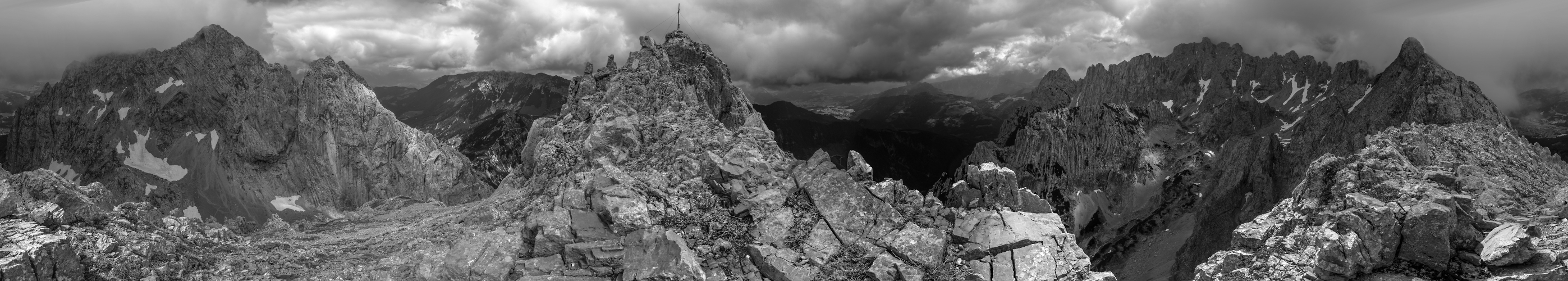 Fels- und Wolkenschauspiel