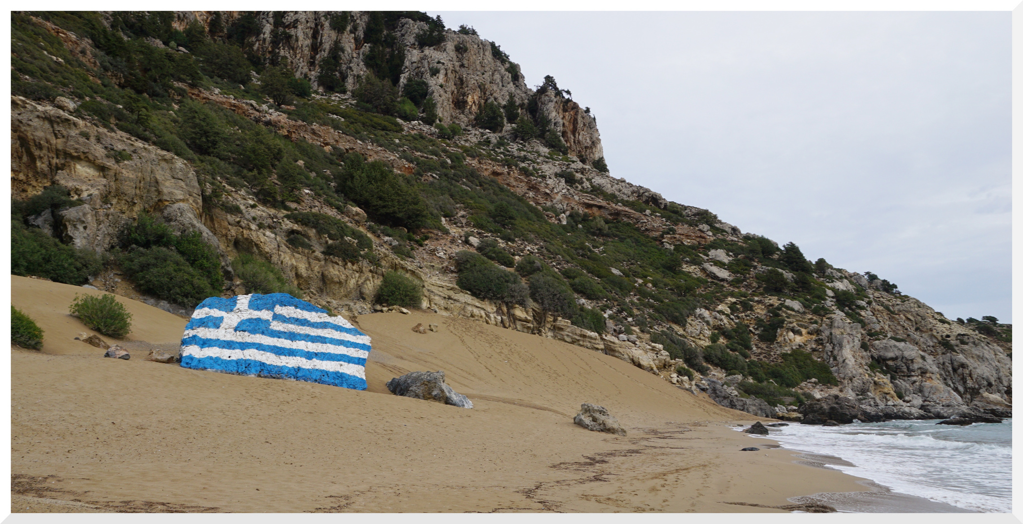 Felsen am Tsambika Strand auf Rhodos