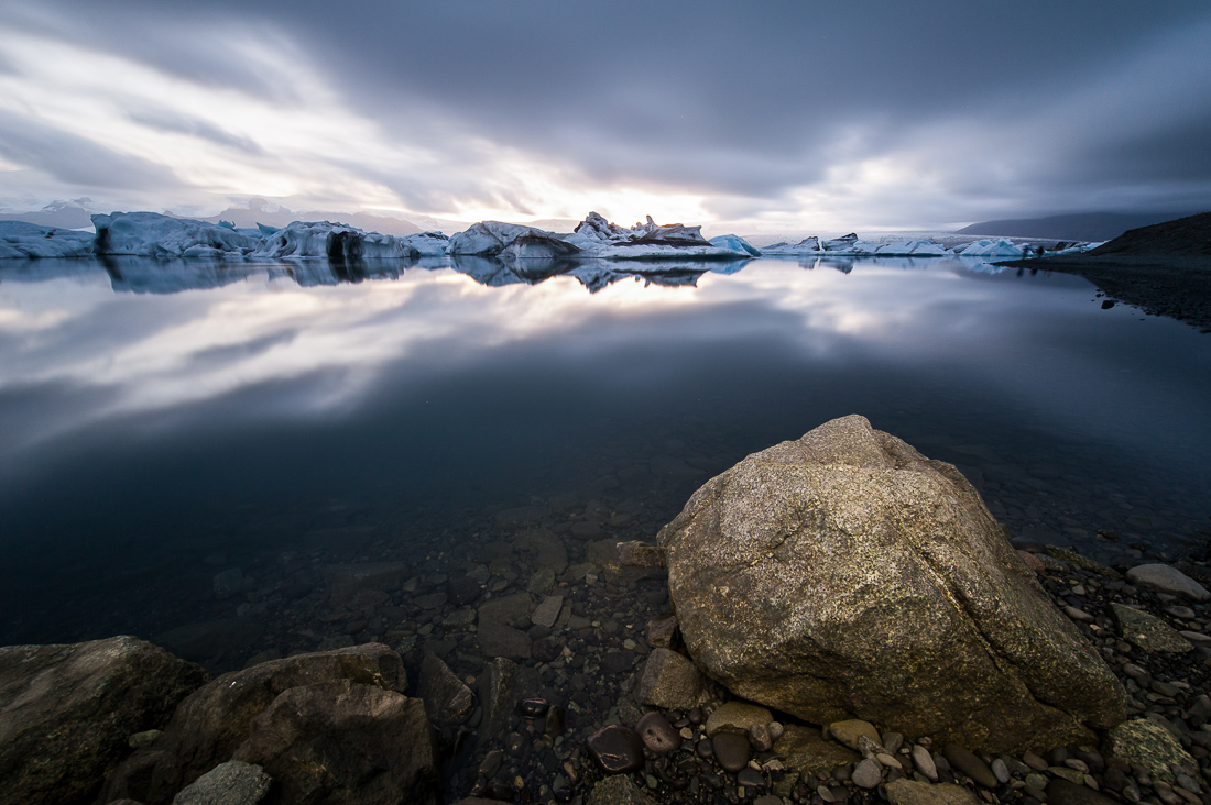 Felsen an der Jökulsárlón-Gletscherlagune