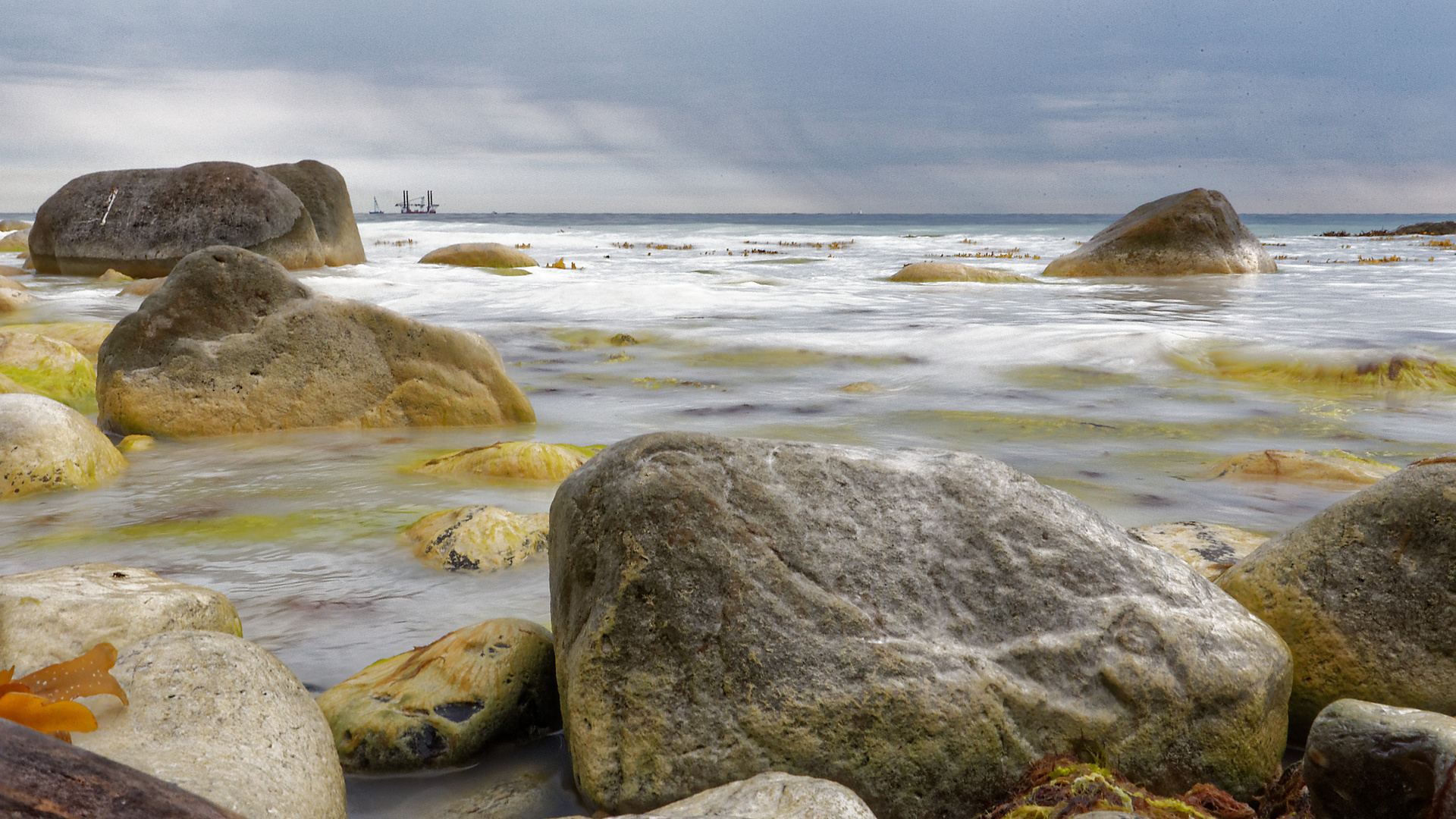 Felsen im Kreidemeer