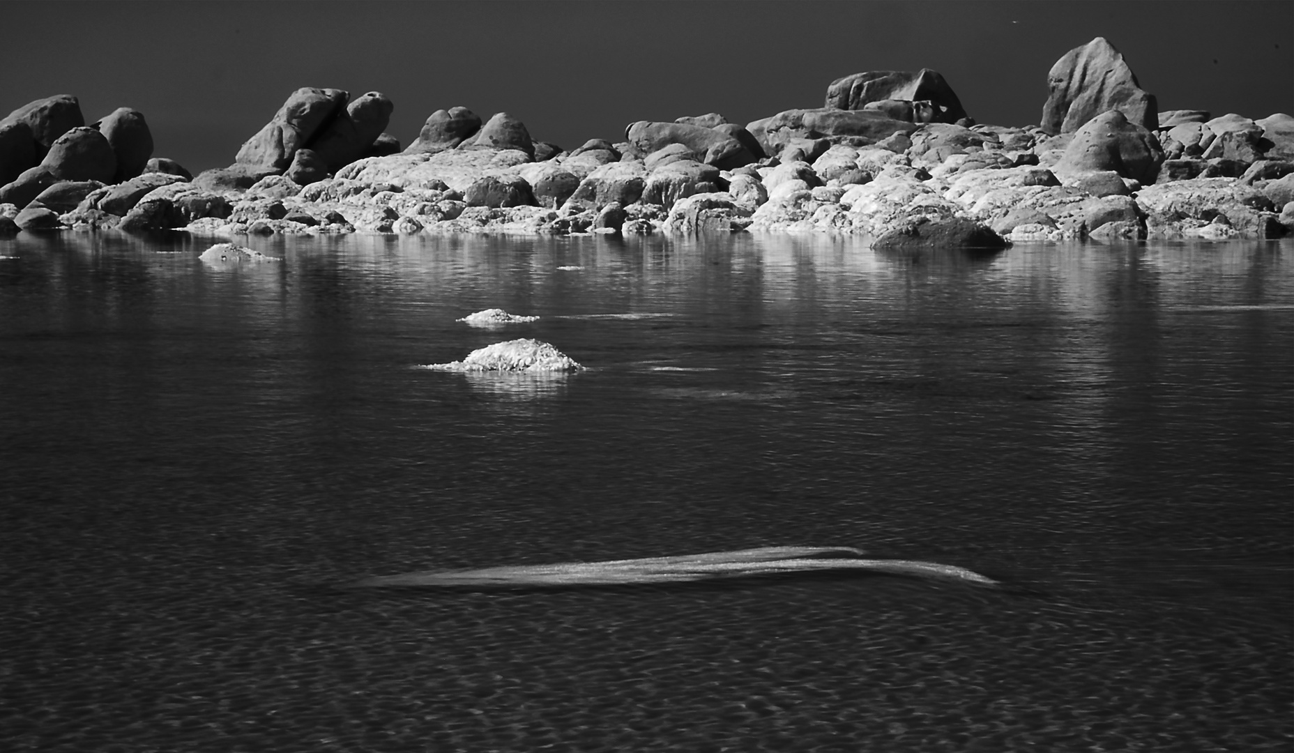 Felsen im Meer