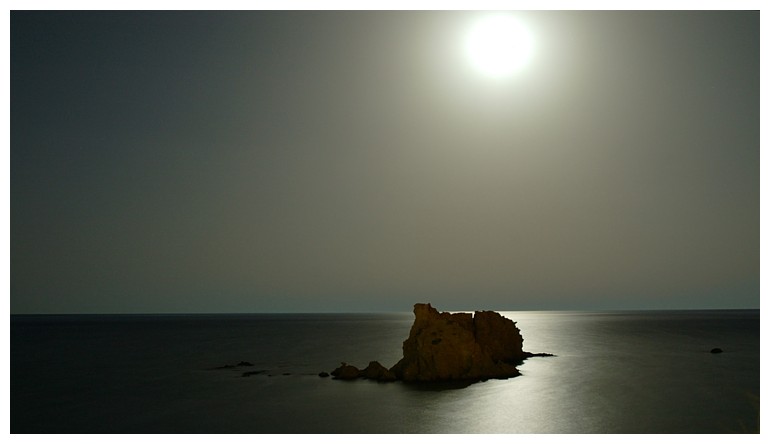 Felsen im Meer - Night