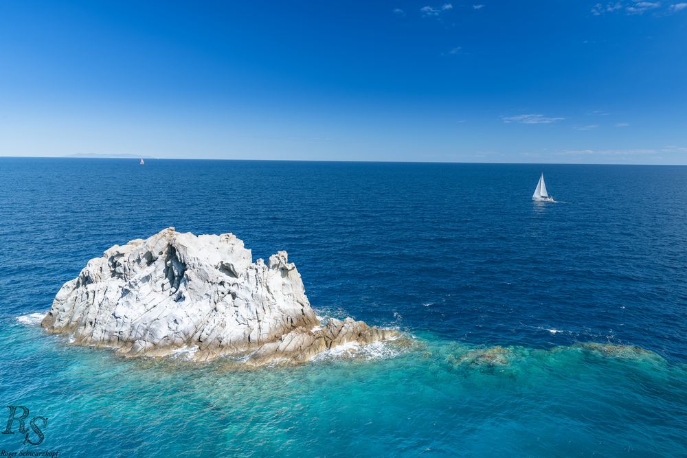  Felsen im Norden der Insel Elba