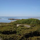 Felsen in blauem und grünem Meer