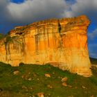 Felsen leuchten im Sonnenuntergang 