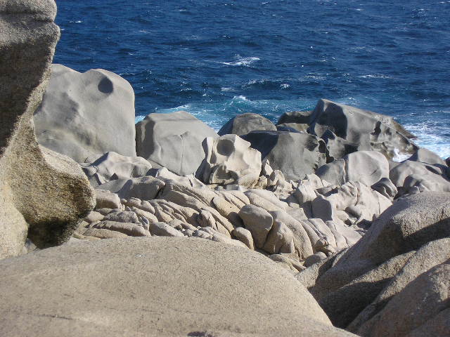 Felsen so weit das Auge reicht..