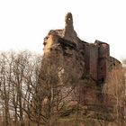 Felsenburg Fleckenstein, liegt auf dem 7 Burgenwanderweg