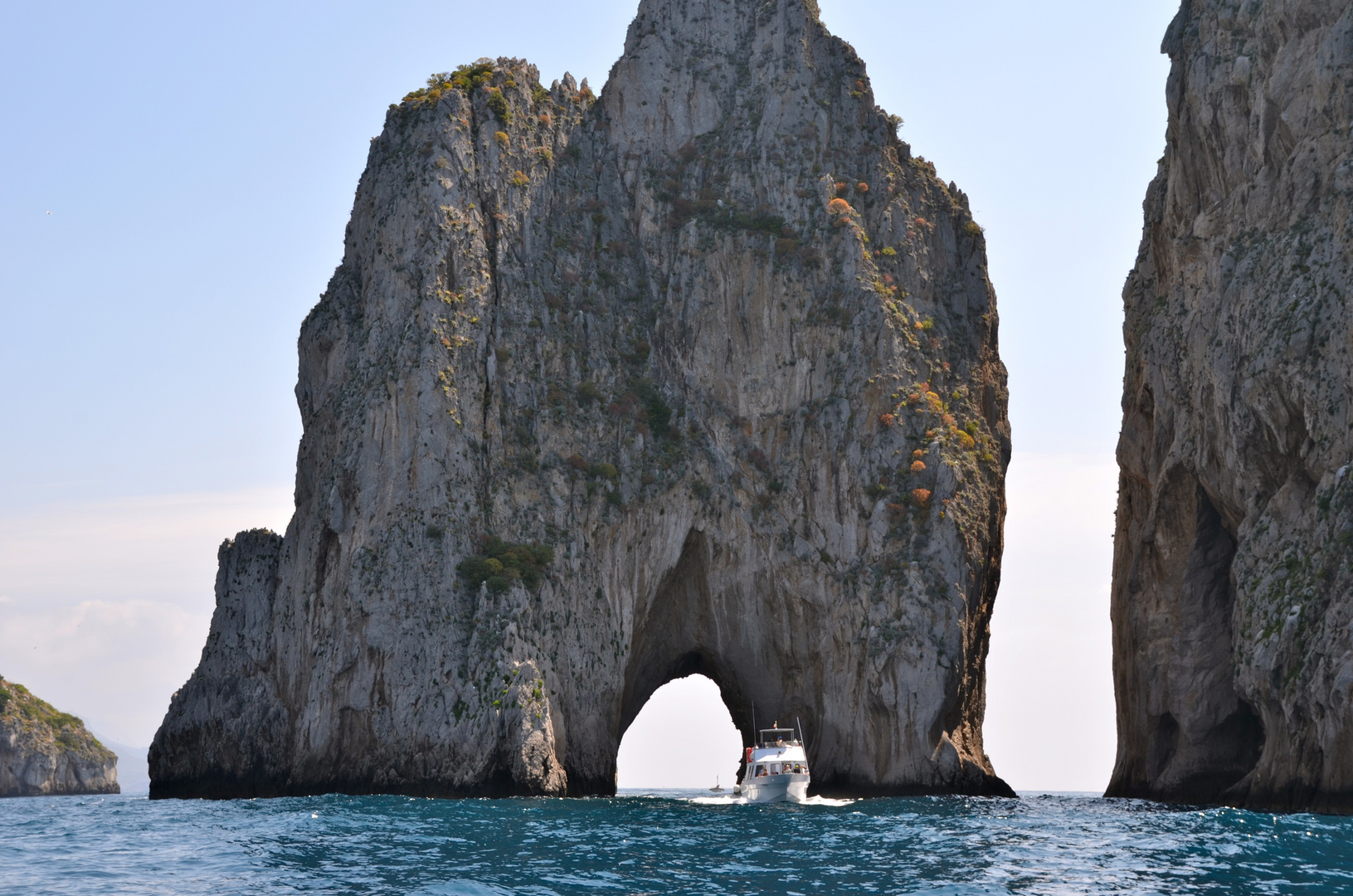 Felsendurchfahrt auf Capri