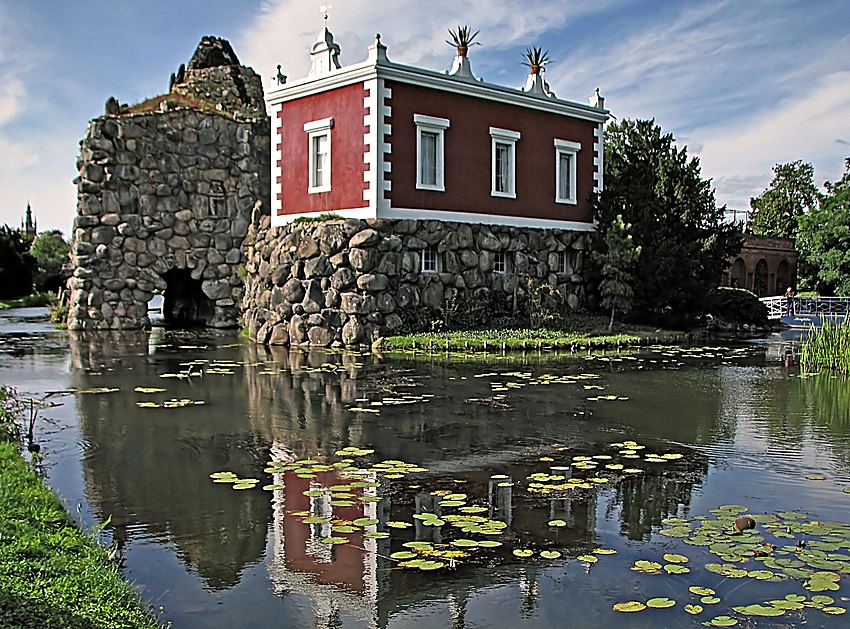 Felseninsel Stein mit Villa Hamilton