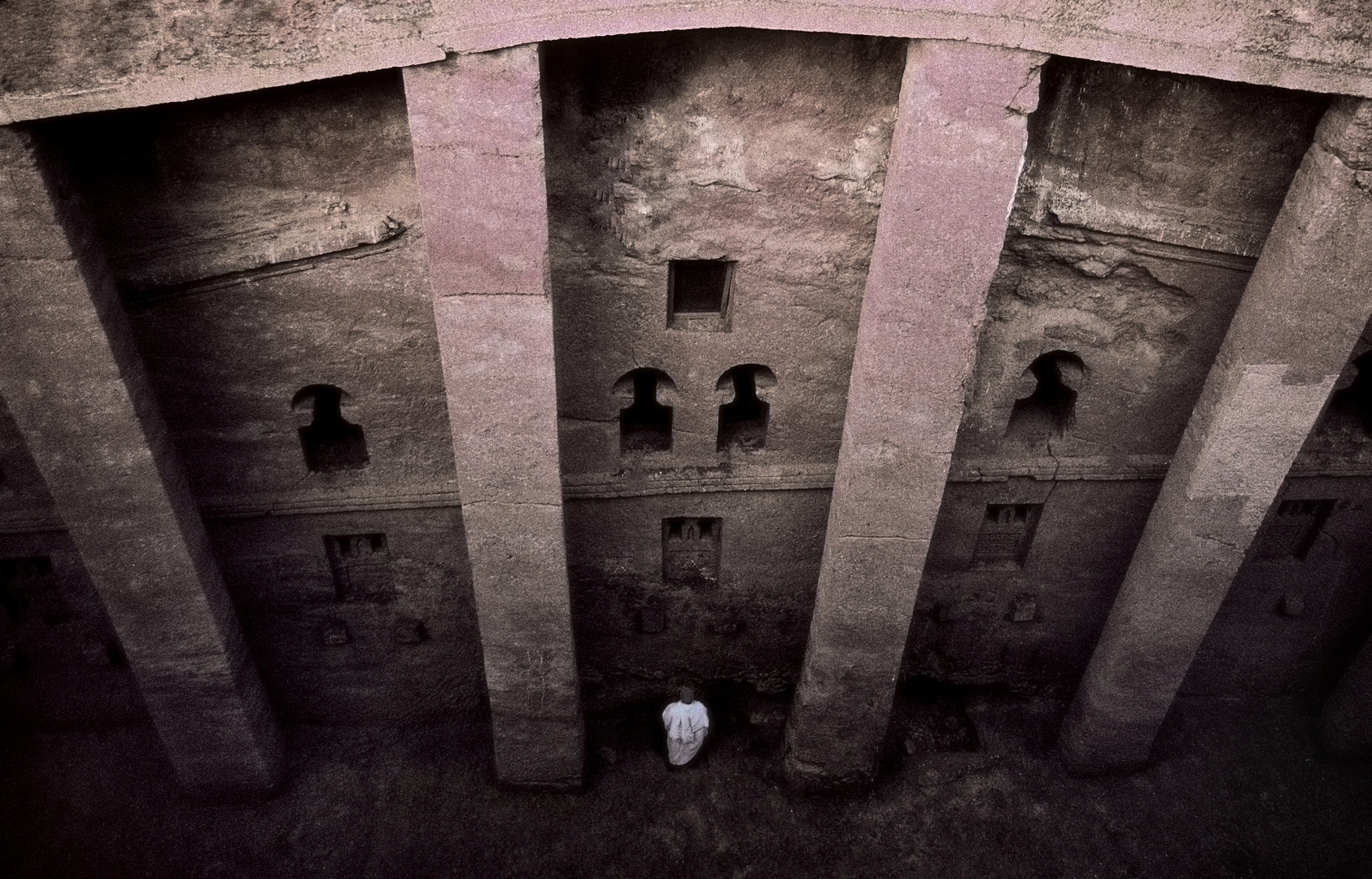 Felsenkirche Bet Medhane in Lalibela