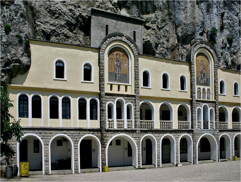 Felsenkloster Ostrog (2)