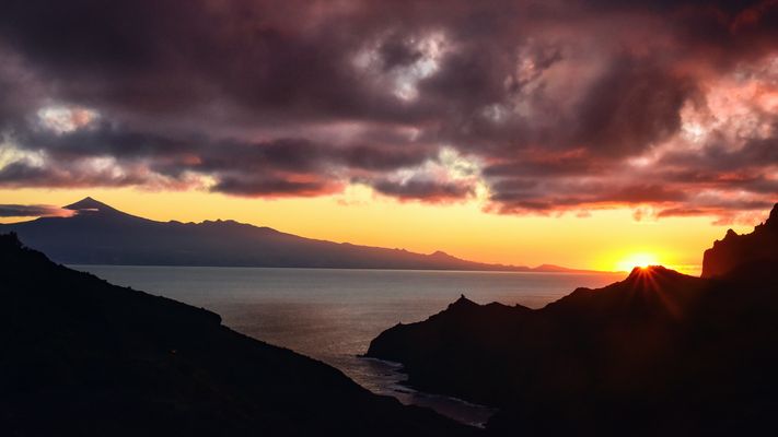 Felsenküste im Norden Gomeras