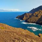 Felsenküste oberhalb der Playa de la Caleta  - La Gomera