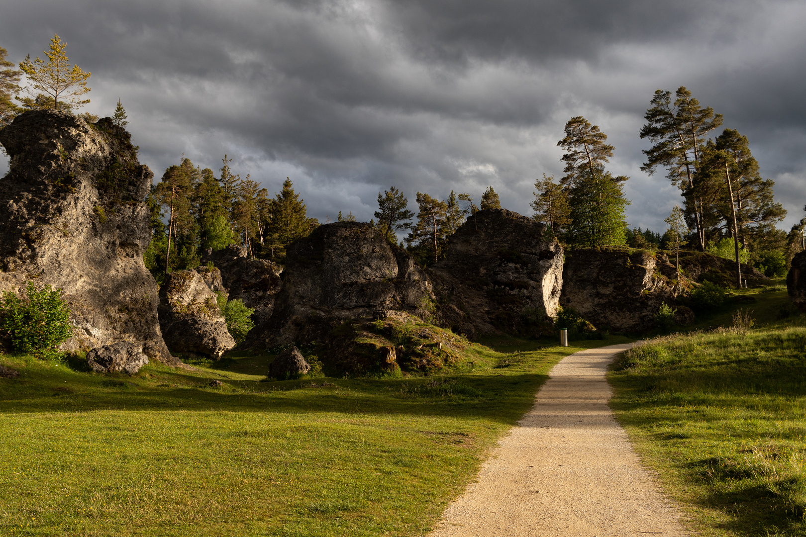 Felsenmeer Wental bei Gewitter