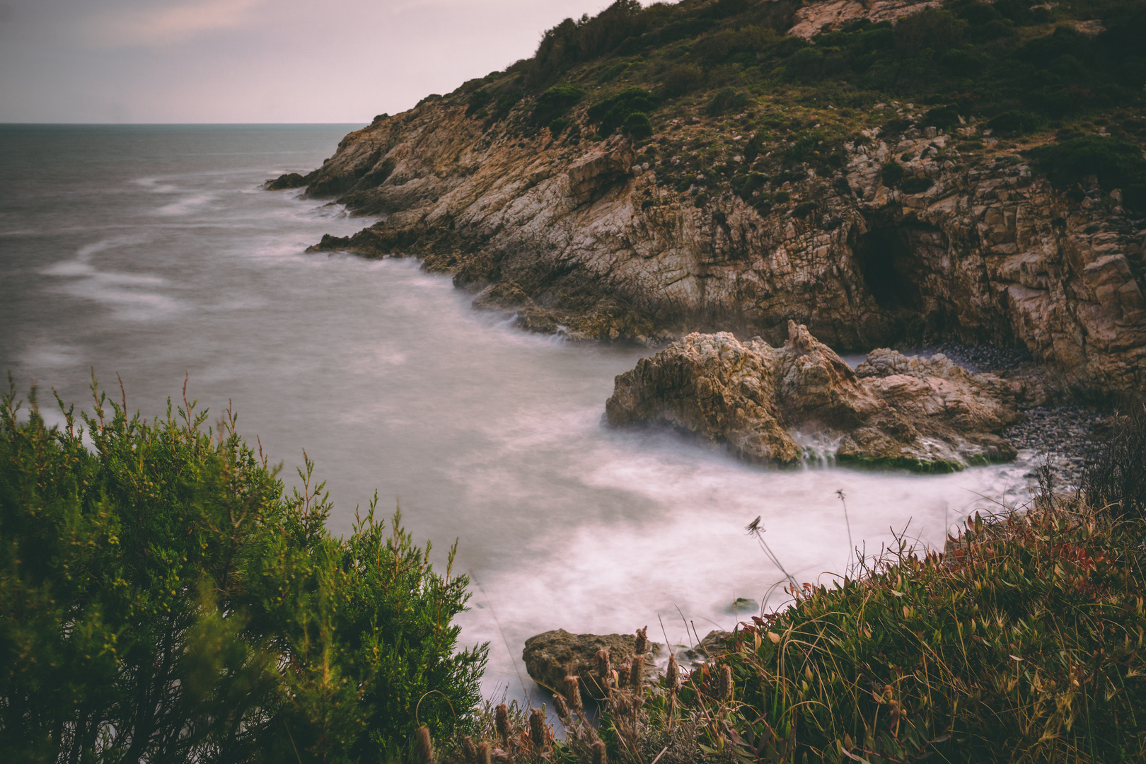 Felsige Bucht auf Sardinien