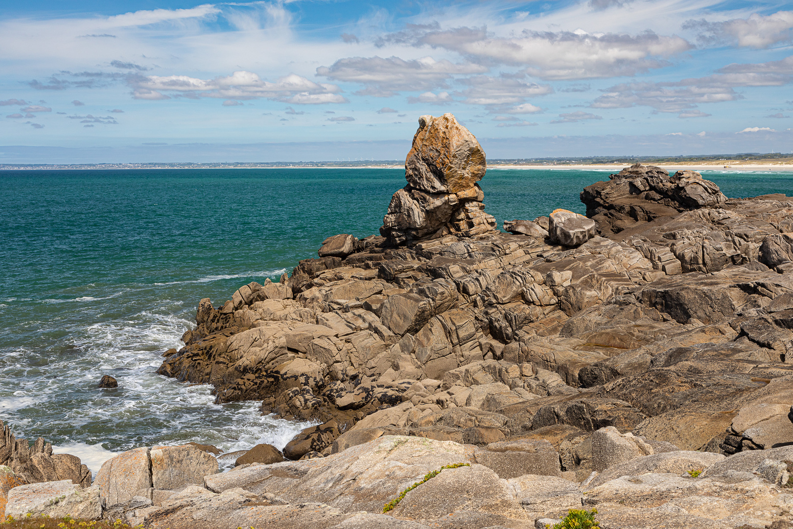 Felskopf an der Pointe de la Torche