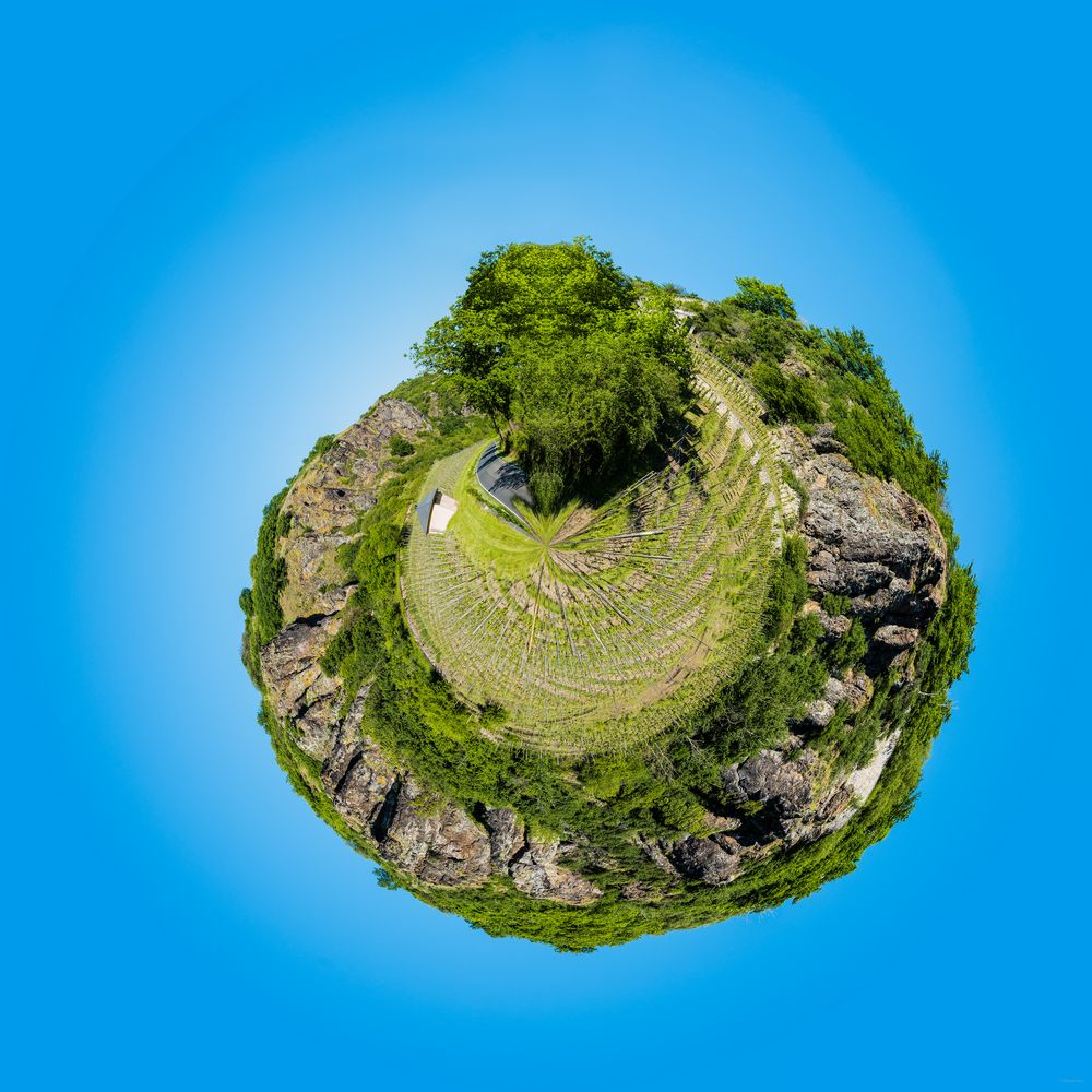 Felsmassiv bei Norheim-Little Planet