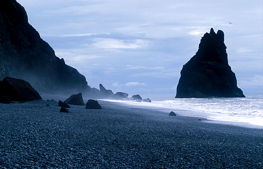 Felsnadel bei Vik, Island