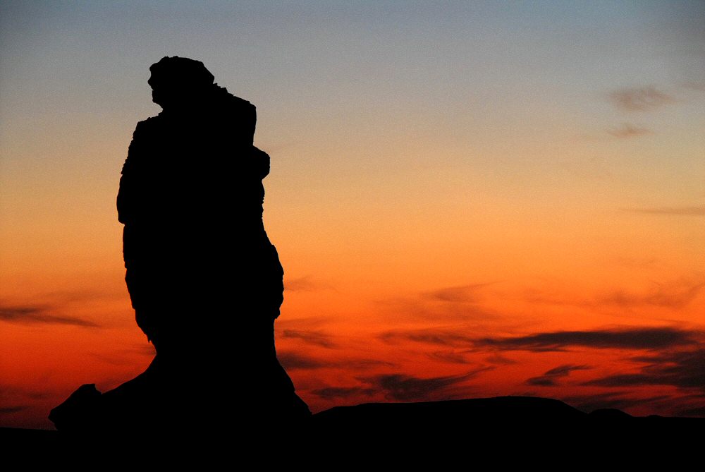 Felsturm nach Sonnenuntergang