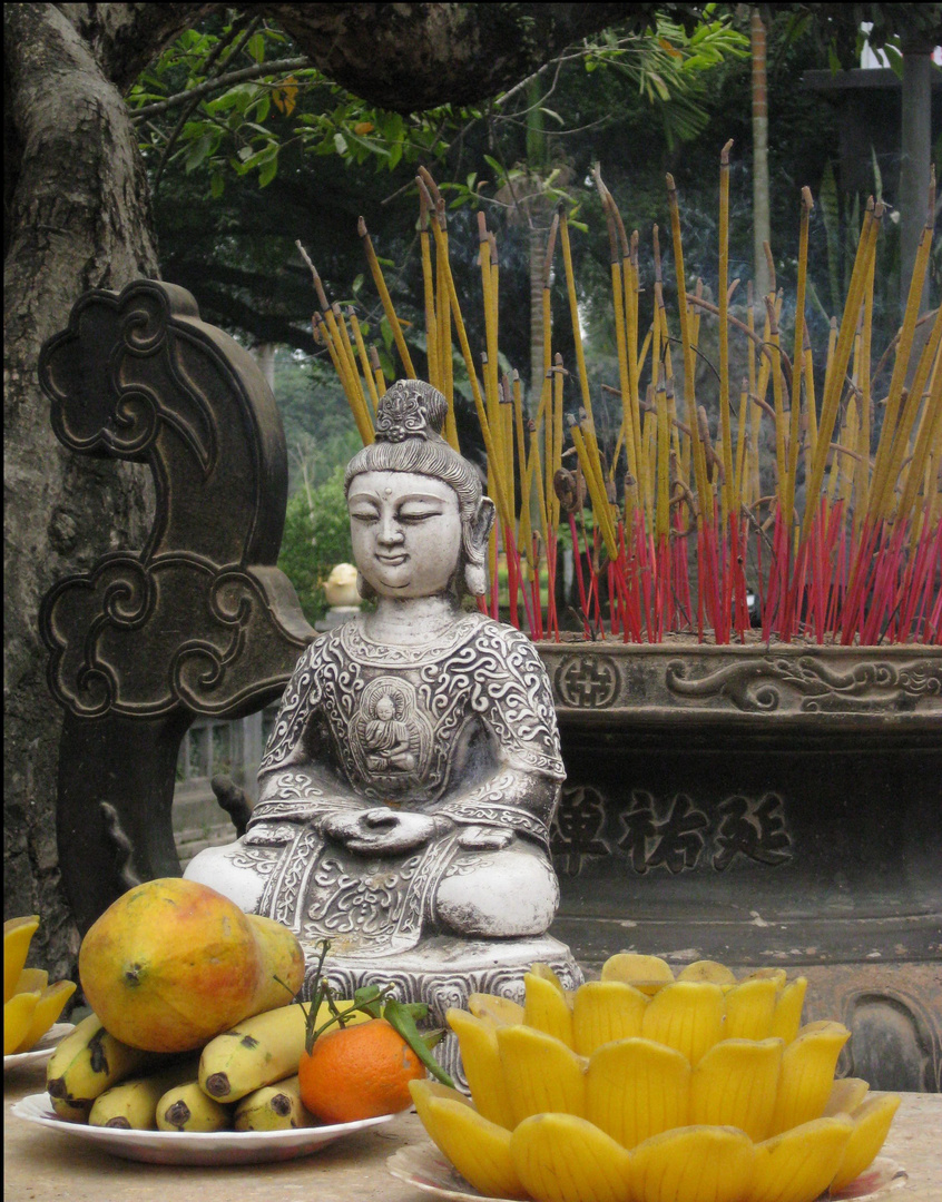 Female Budda