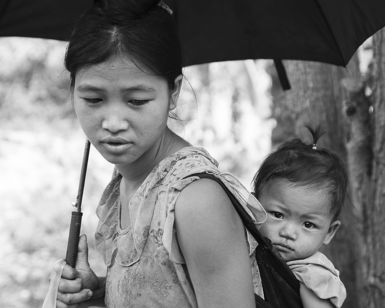 femme au parapluie