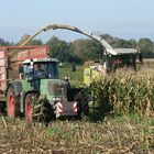 Fendt 930 Vario mit CLAAS Jaguar 870 Speedstar in der Maisernte.