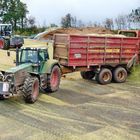 Fendt Favorit 818 Turbo mit Schuitemaker Ladewagen SIWA 180