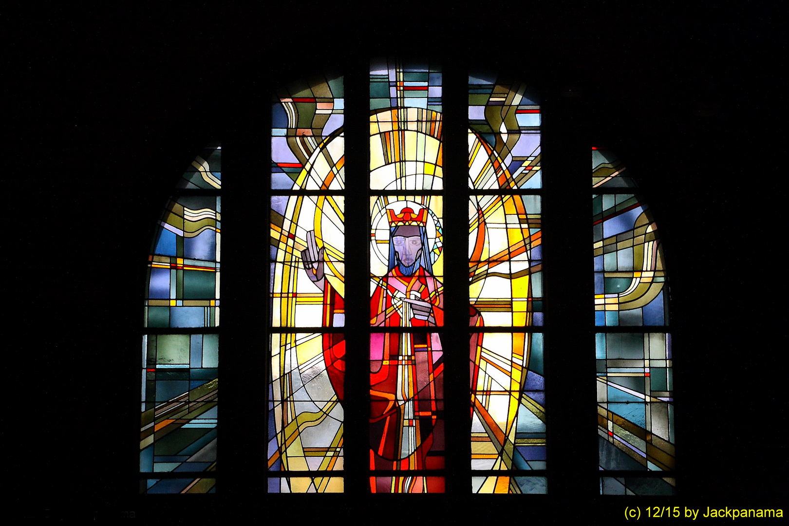 Fenster auf der Orgelempore der Herz Jesu Kirche