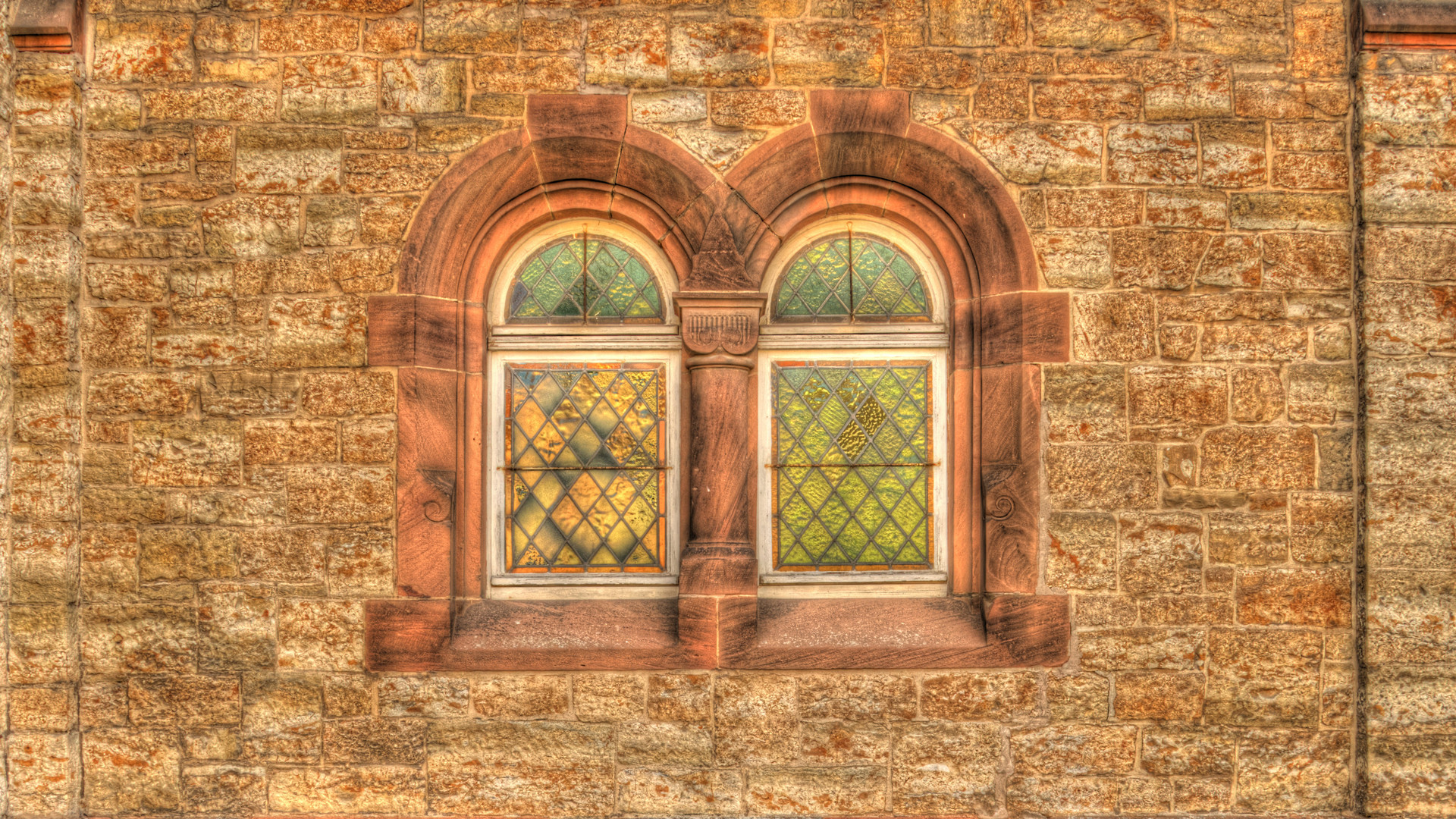 Fenster auf einem Friedhof