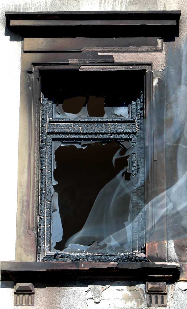 Fenster ausgebrannt von Paul Müller-colonia