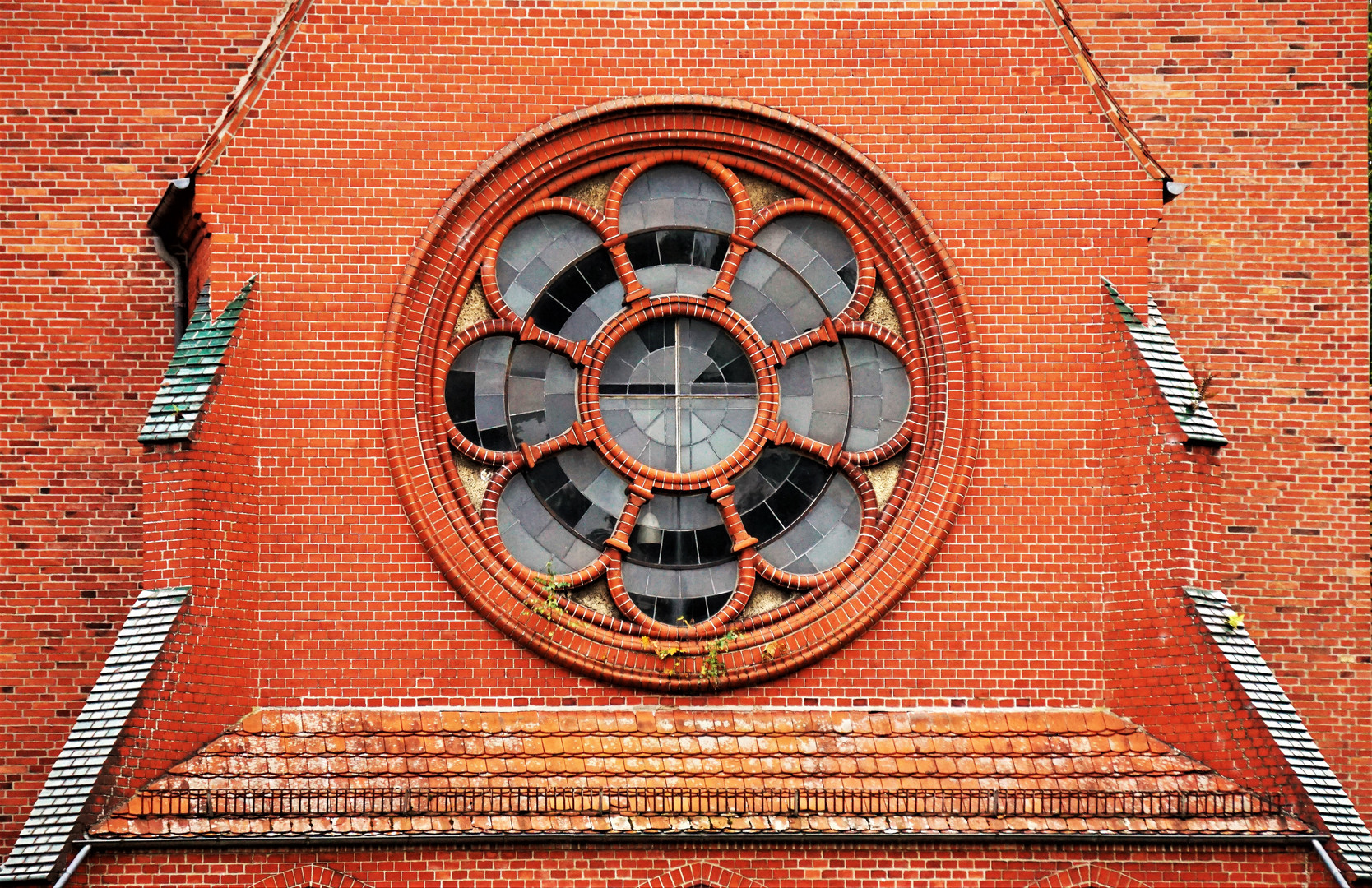 Fenster der Kapelle auf dem Eichhof in Kiel