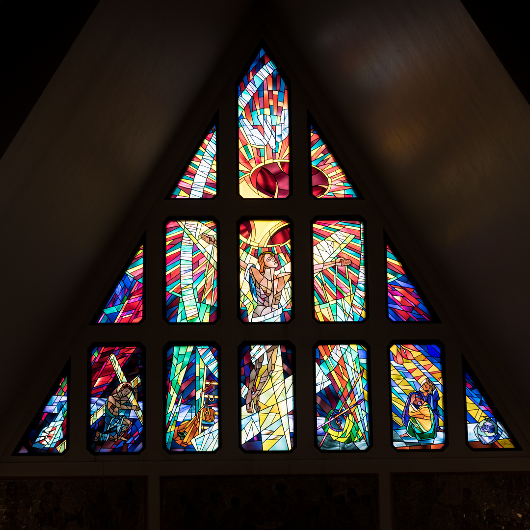 Fenster der Kirche von Hammerfest