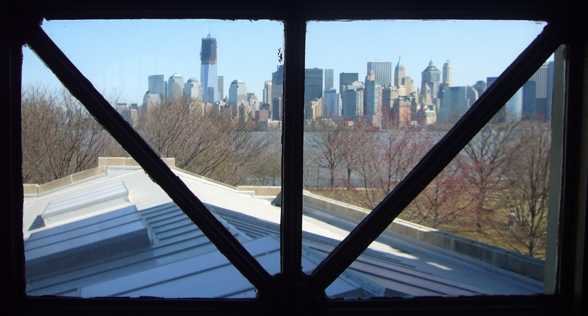Fenster der Registration Hall in Ellis Island, New York