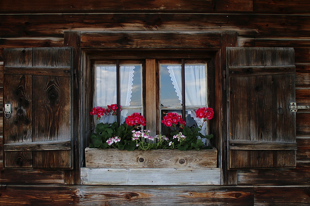 Fenster einer Berghütte
