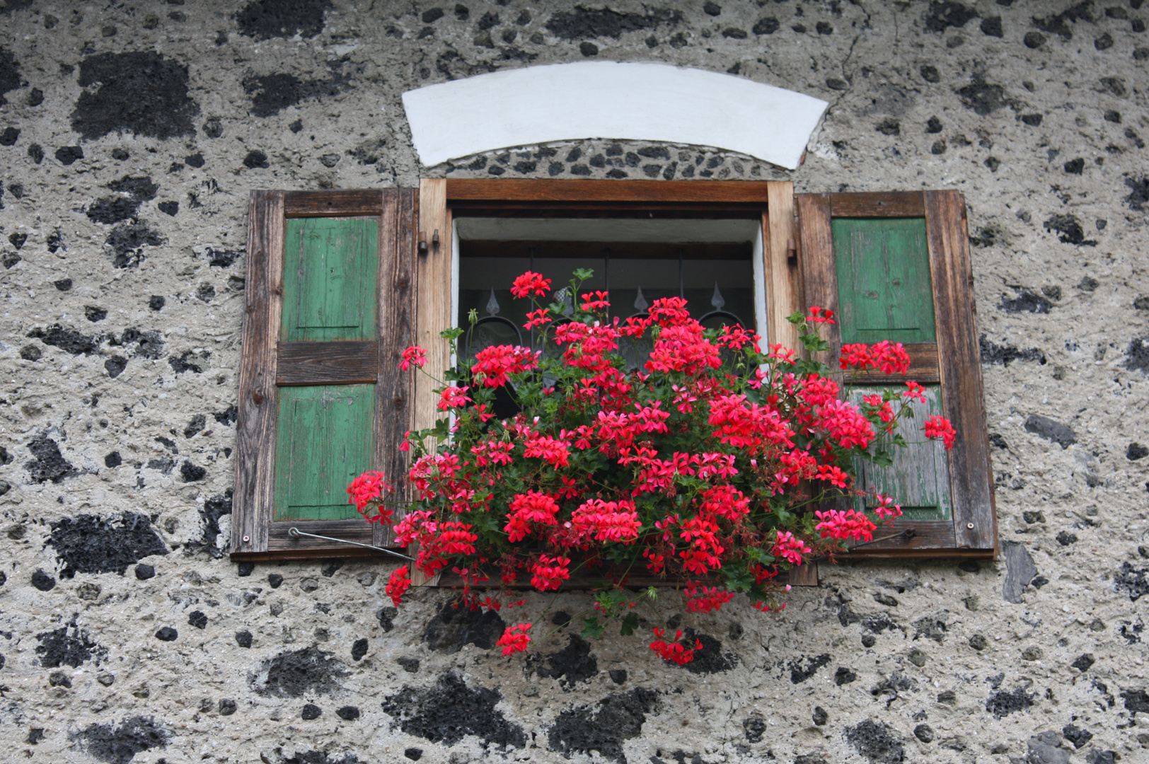 Fenster eines Bauernhauses in Untereching