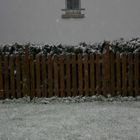 fenster hinter dem garten