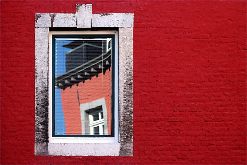 fenster im haus im fenster im haus