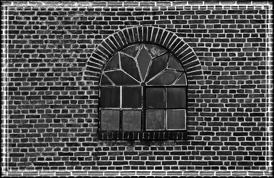 Fenster im Malakov-Turm Dortmund-Lindenhorst