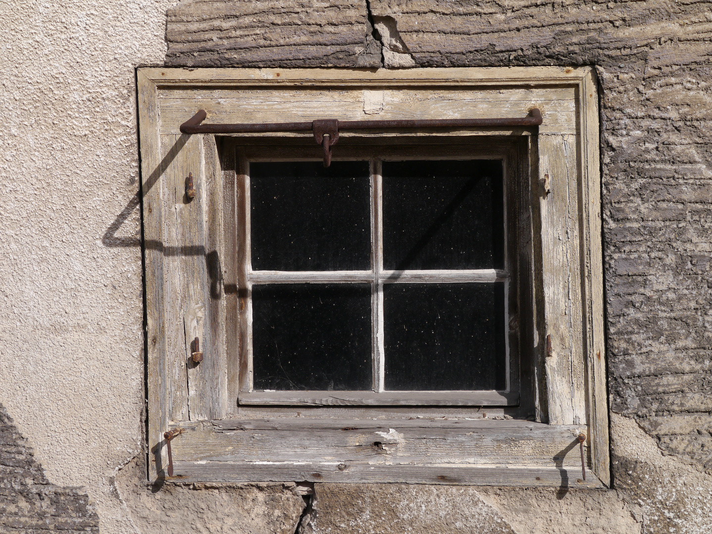 Fenster in bäuerlichem Haus